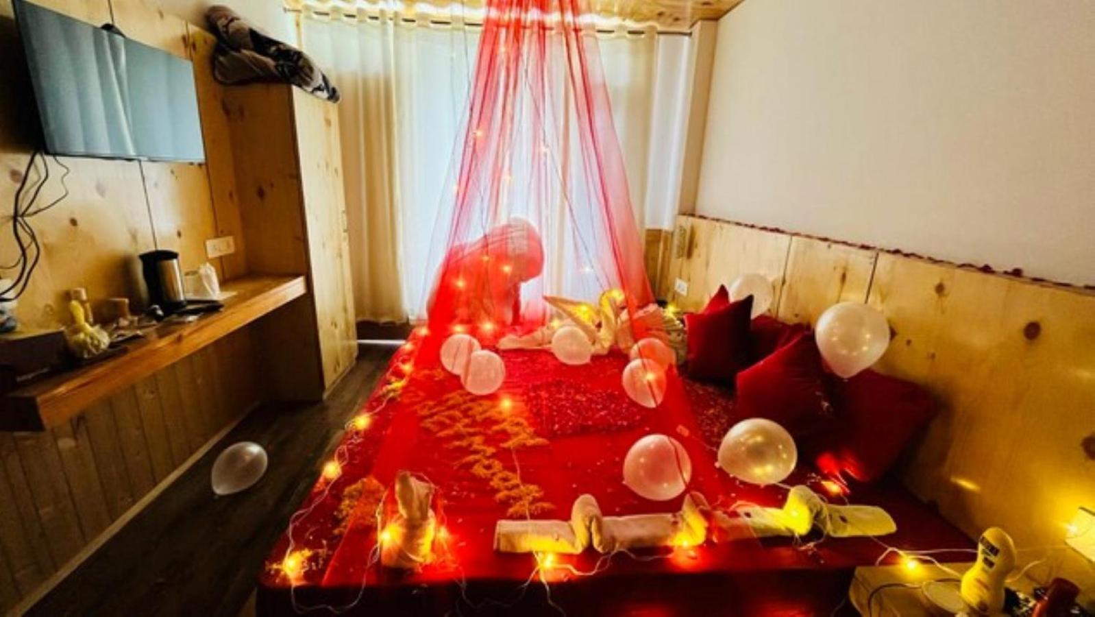 Hotel Sakura Palace Manali  Bagian luar foto